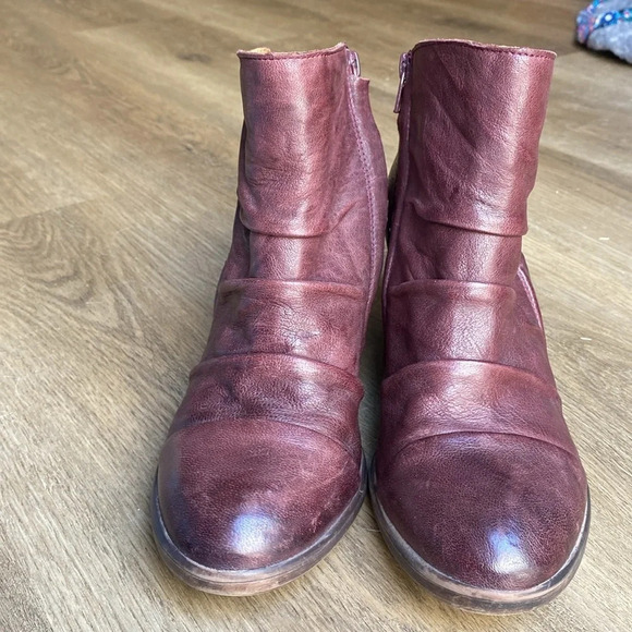 Sofft Womens Gable Bootie in Ox Blood size 7.5 - Picture 12 of 12